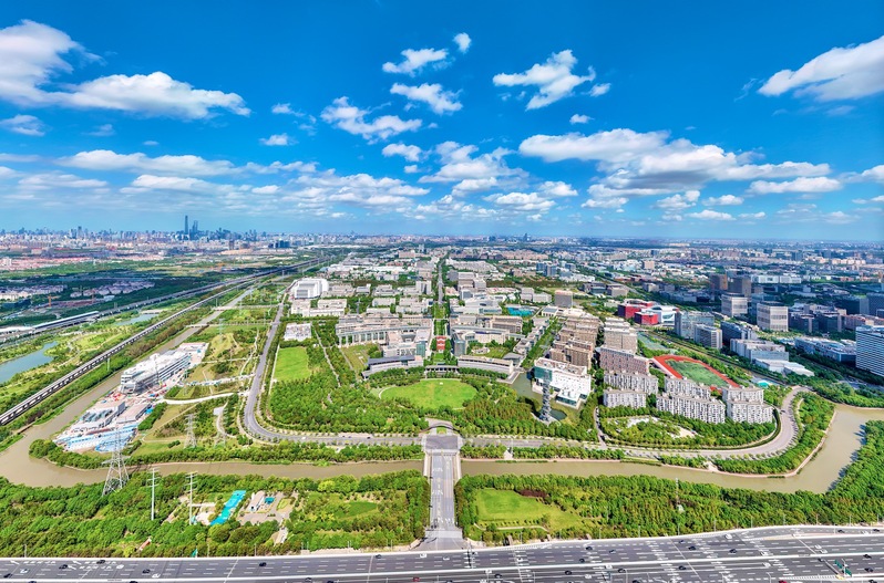 上海科技大学召开校务委员会第三届第一次会议   