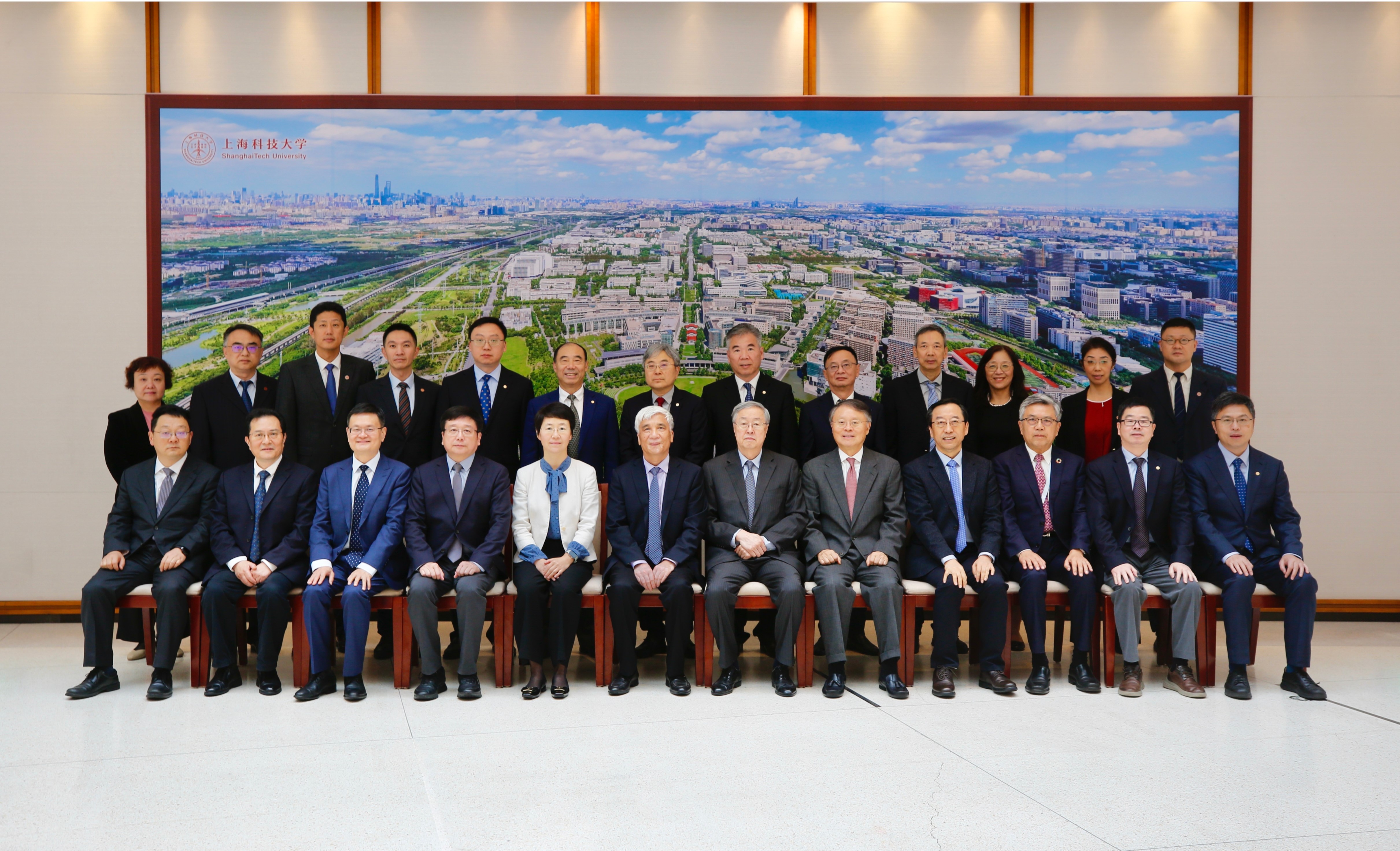上海科技大学召开校务委员会第二届第六次会议