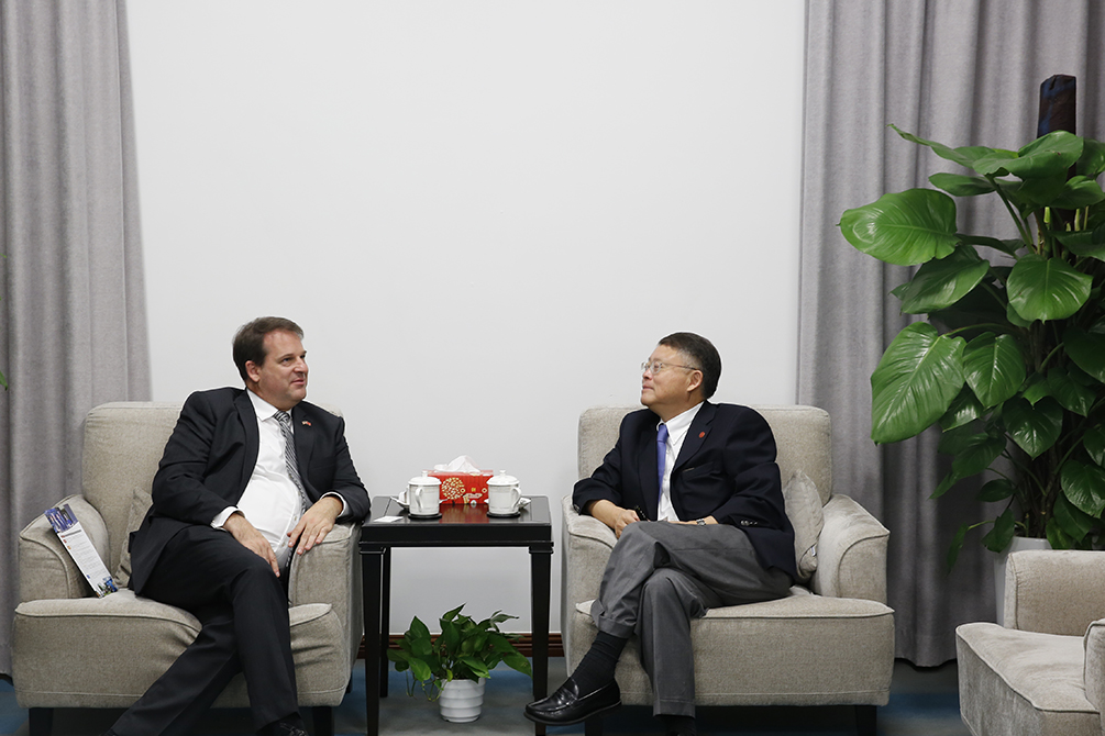 U.S. Consul General Visits ShanghaiTech