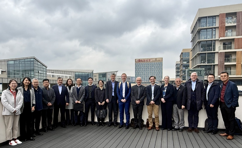 AstraZeneca and UK academic delegation visit ShanghaiTech University