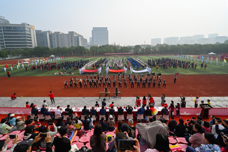 力与美共舞，青春与激情飞扬：上海科技大学第五届运动会圆满举行