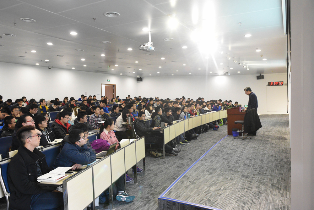 新学期伊始，我校新校园一批教学生活设施投入使用